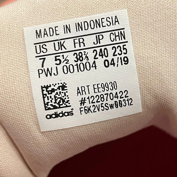 Adidas Sooraj running shoes in Glow Pink / Cloud White / Semi Coral EE9930 - Picture 4 of 11